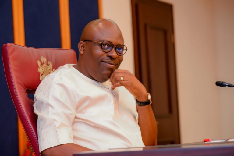 Kwamishina ya yi murabus yayin da rikicin Wike da gwamnan Rivers ya yi ƙamari Kwamishina ya yi murabus yayin da rikicin Wike da gwamnan Rivers ya yi ƙamari