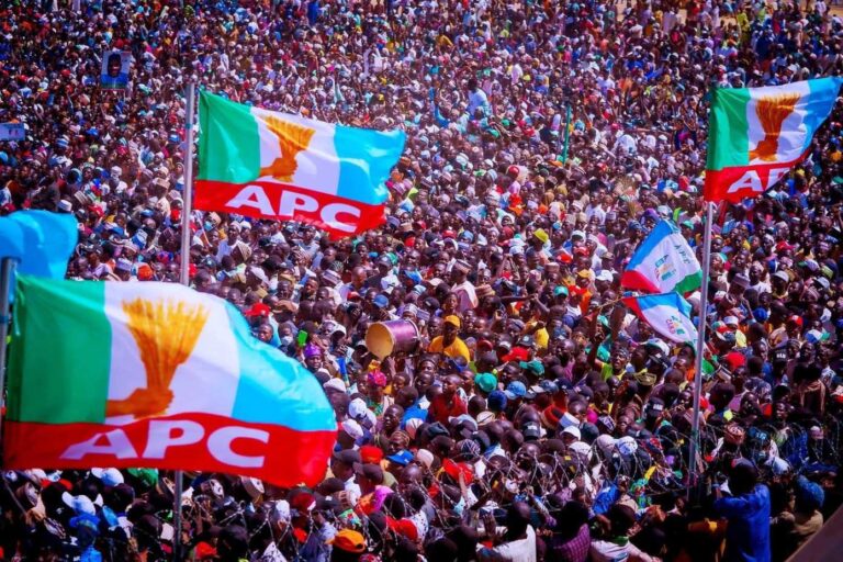 APC ta hana mambobinta ƙorafi kan rikicin jam’iyya a kafafen yaɗa labarai APC ta hana mambobinta ƙorafi kan rikicin jam’iyya a kafafen yaɗa labarai