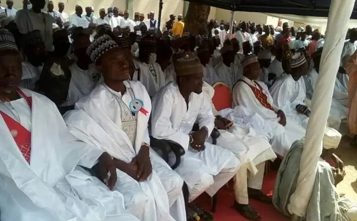 Gwamnatin Kebbi ta ɗaura wa ma’aurata 300 aure Gwamnatin Kebbi ta ɗaura wa ma’aurata 300 aure