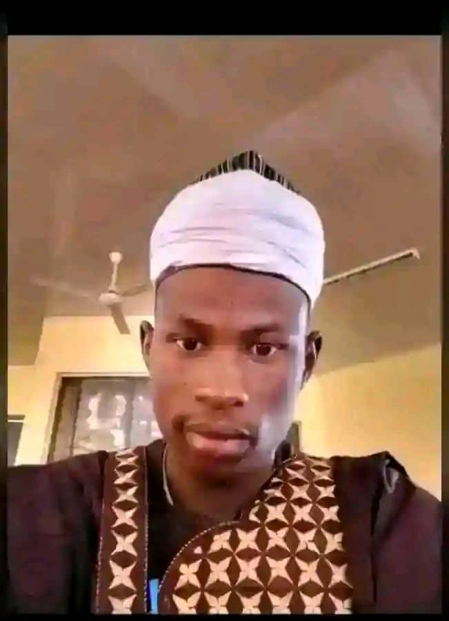 Yan bindiga sun kashe tare da kona gidan Dagaci a Kaduna Yan bindiga sun kashe tare da kona gidan Dagaci a Kaduna