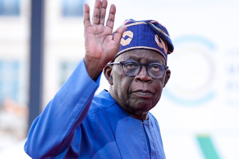 Tinubu ya jajanta wa wadanda haɗarin jirgin ruwa ya shafa a Niger Tinubu ya jajanta wa wadanda haɗarin jirgin ruwa ya shafa a Niger