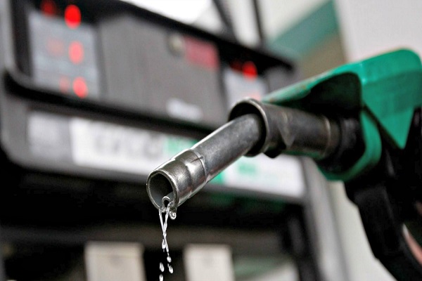 NNPC ya fitar da farashin man fetur da ya saro daga matatar man Dangote
