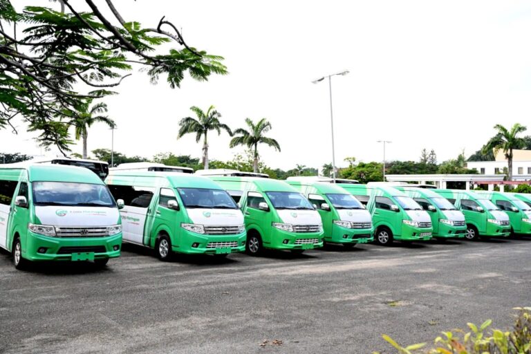 Gwamnatin Taraiya ta baiwa ƙungiyoyin kwadago motoci masu amfani da gas guda 64