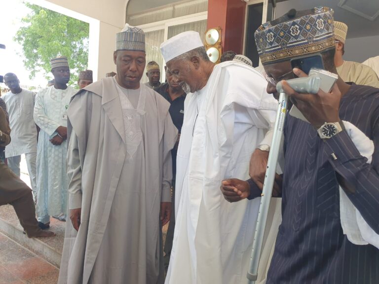 Ambaliyar ruwa: Aminu Dantata ya ziyarci Maiduguri tare da bada tallafin Naira biliyan 1.5