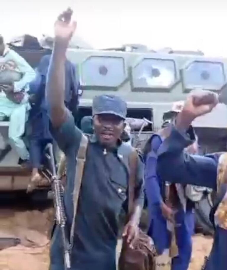 Ba ƙwace motocin sojoji ƴan bindiga su ka yi ba – Mazauna Zamfara