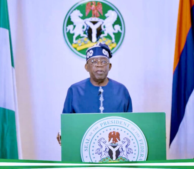 Matsin rayuwa: Aiki na ke tuƙuru dan samarwa ƴan Nijeriya mafita mai ɗorewa — Tinubu Matsin rayuwa: Aiki na ke tuƙuru dan samarwa ƴan Nijeriya mafita mai ɗorewa — Tinubu
