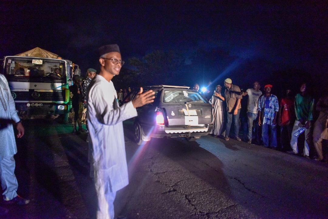 Governor Nasir El-Rufai spent about 7 hours at the scene personally participating in clearing the Kaduna-Abuja highway gridlock on Friday, August 9, 2019