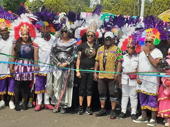 Gov. Ayade (6th left) at the Calabar carnival