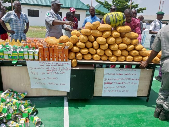 Nigerian Customs hands over drugs worth N1.4bn to NDLEA in Seme