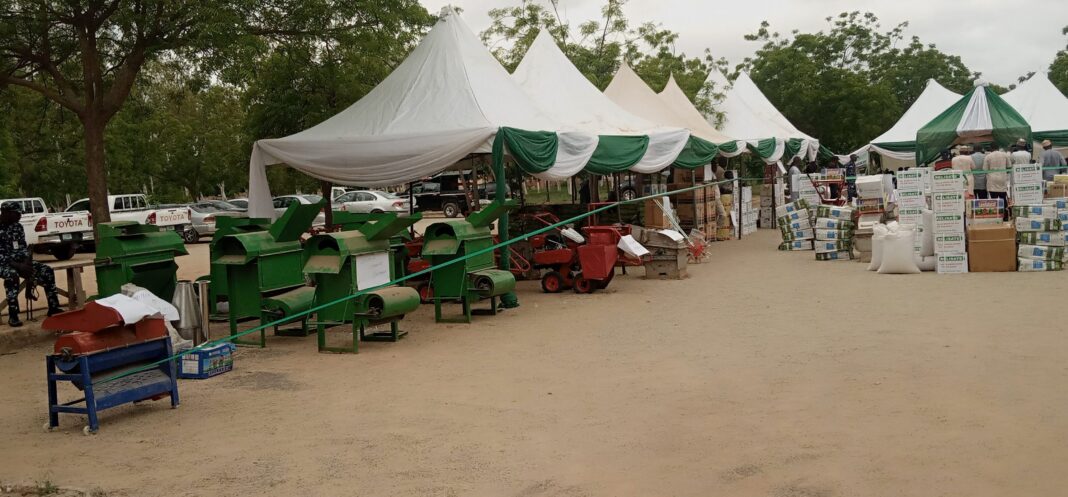 FG distributes farming inputs, equipment to 1,500 farmers in Katsina