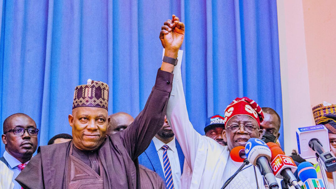 APC presidential candidate Bola Tinubu (right) and his running mate Kashim Shettima