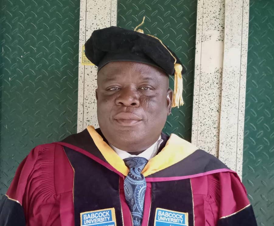 Dr Kamoru Kadiri