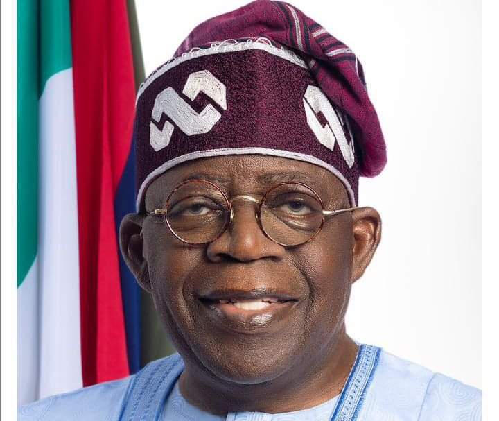  A yau litinin ne shugaba Bola Tinubu zai gana da yan majalisar da aka zaba daga majalisun dokokin kasar biyu Zababbun Sanatocin adawa da na Majalisar Wakilai da ake sa ran a taron sun hada da na Jam iyyar PDP Jam iyyar Labour da Jam iyyar New Nigeria Peoples Party da dai sauransu Taron dai zai gudana ne daban a fadar gwamnati dake Abuja tsakanin karfe 3 na rana zuwa 5 na yamma Sanarwar gayyatar da shugaban kasar ya yi wa zababbun yan majalisar na dauke da sa hannun babban sakataren dindindin na fadar gwamnatin jihar Tijjani Umar Yayin da zababbun Sanatocin adawa za su gana da Tinubu da karfe 3 na rana zababbun yan majalisar wakilai na jam iyyar adawa za su hallara a wuri guda domin tattaunawa da Shugaban kasa da karfe 5 na yamma Ko da yake sanarwar gayyatar ba ta bayyana ajandar taron ba an tattaro cewa za a tattauna batun shugabancin majalisar ta 10 Gayyatar wadda ta kasance mai kwanan watan Yuni 2 2023 kuma aka aika wa magatakardar Majalisar Dokoki ta kasa ta karanta cewa Na rubuto ne domin in sanar da ku cewa Shugaba Bola Ahmed Tinubu zai yi wata ganawa da yan majalisar dattawan adawa da na yan adawa Zababbun wakilan wakilai a Cibiyar Taro na Majalisar Dokoki ta Shugaban Kasa Villa Abuja a ranar Litinin 5 ga Yuni 2023 da sa o i 1500 da sa o i 1700 bi da bi A dangane da haka ana rokon ku da ku sanar da duk membobin da abin ya shafa da su hallara kuma su tura jerin sunayensu da wuri don tabbatar da tsaro Da fatan za a amince da tabbacin mafi girman girman shugaban kasa Credit https dailynigerian com tinubu meets elected  