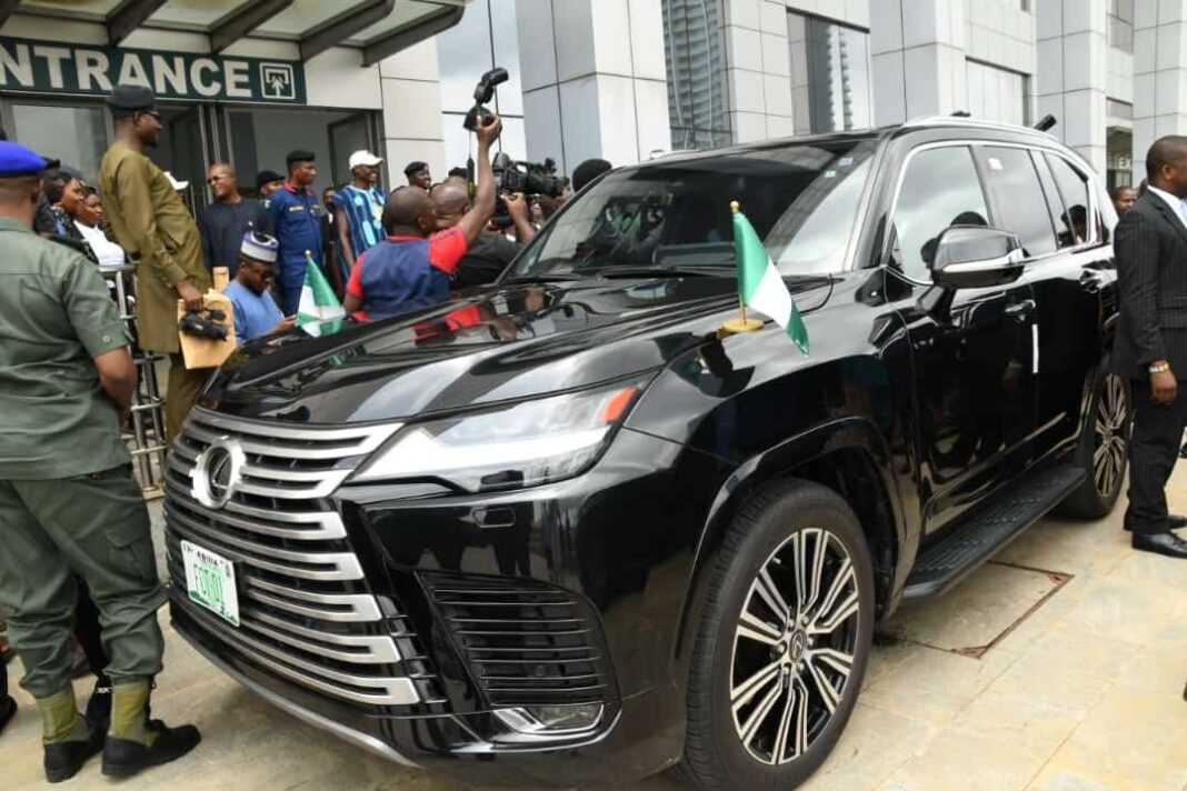 SUV