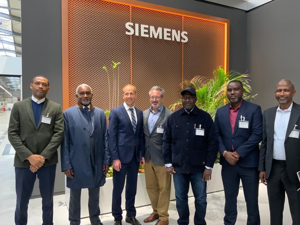 The then minister of Power Engr Abubakar Aliyu (3rd left) with president and Siemens Energy executives and Nigerian diplomatic officials