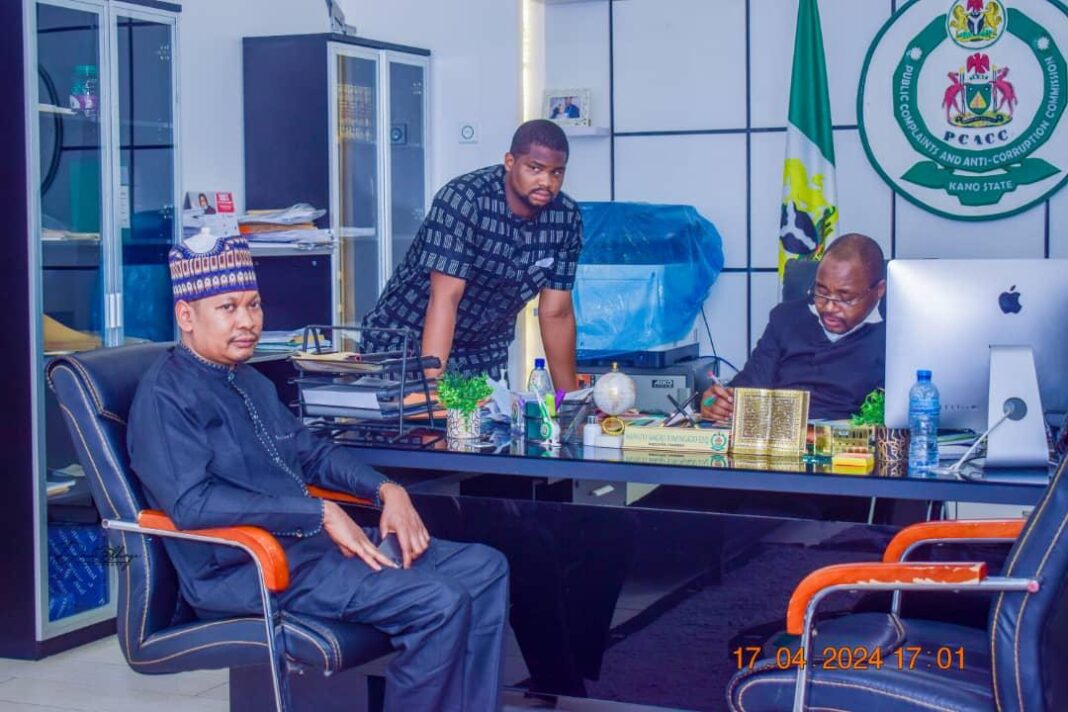 Abdulazeez Ganduje visits Kano anti-corruption chairman, Muhuyi Rimingado