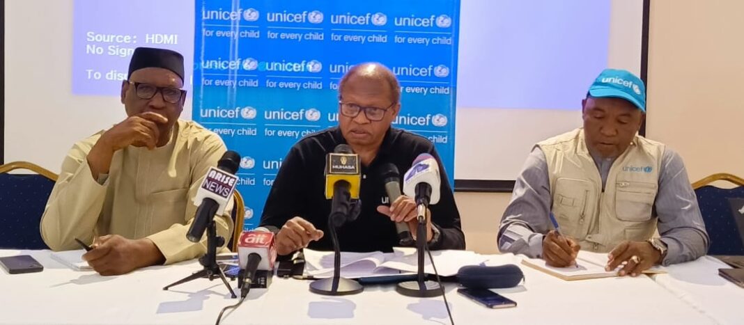 The United Nations Children’s Fund (UNICEF) says that only 9.6 percent of primary school pupils in Kano show reading proficiency and 11.2 percent possess basic numeracy skills.